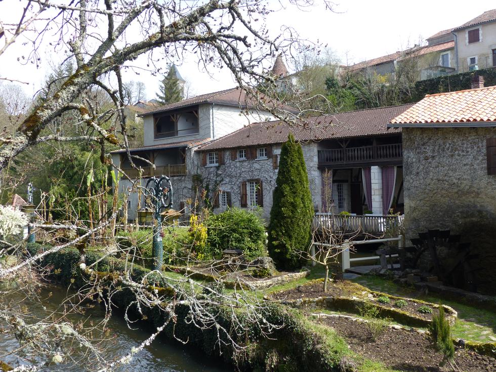 France L'hôtel Le Moulin du Roc à Champagnac de Belair, notre avis
