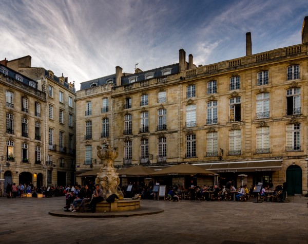 Place_du_Parlement,_Bordeaux