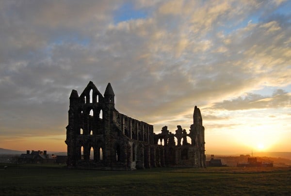 Whitby_Abbey_at_sunset