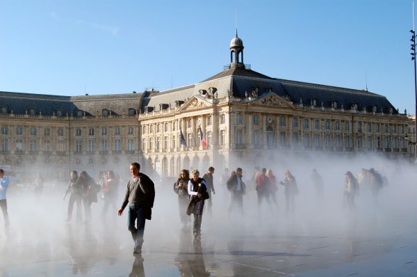 XDSC_7643-Effet-brouillard-Miroir-d-eau-quai-de-la-Gironde