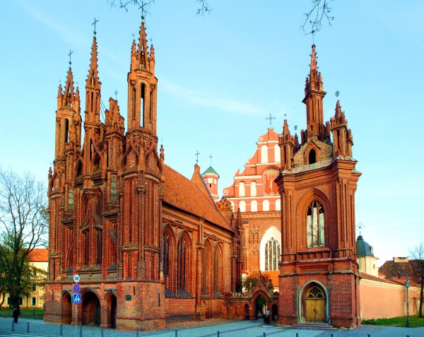 the-church-of-st-ann2-vilnius